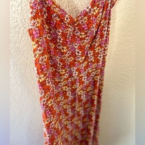 Lush Floral Dress. Beautiful for Fall, Spring, Summer.
